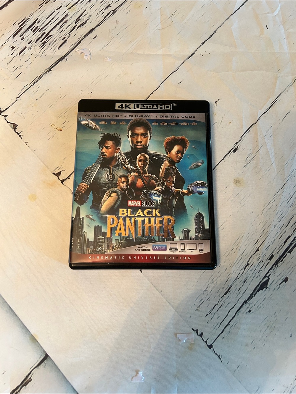 Marvel Studios Black Panther 4K Ultra HD Blu-ray - Teal & Gold Cover